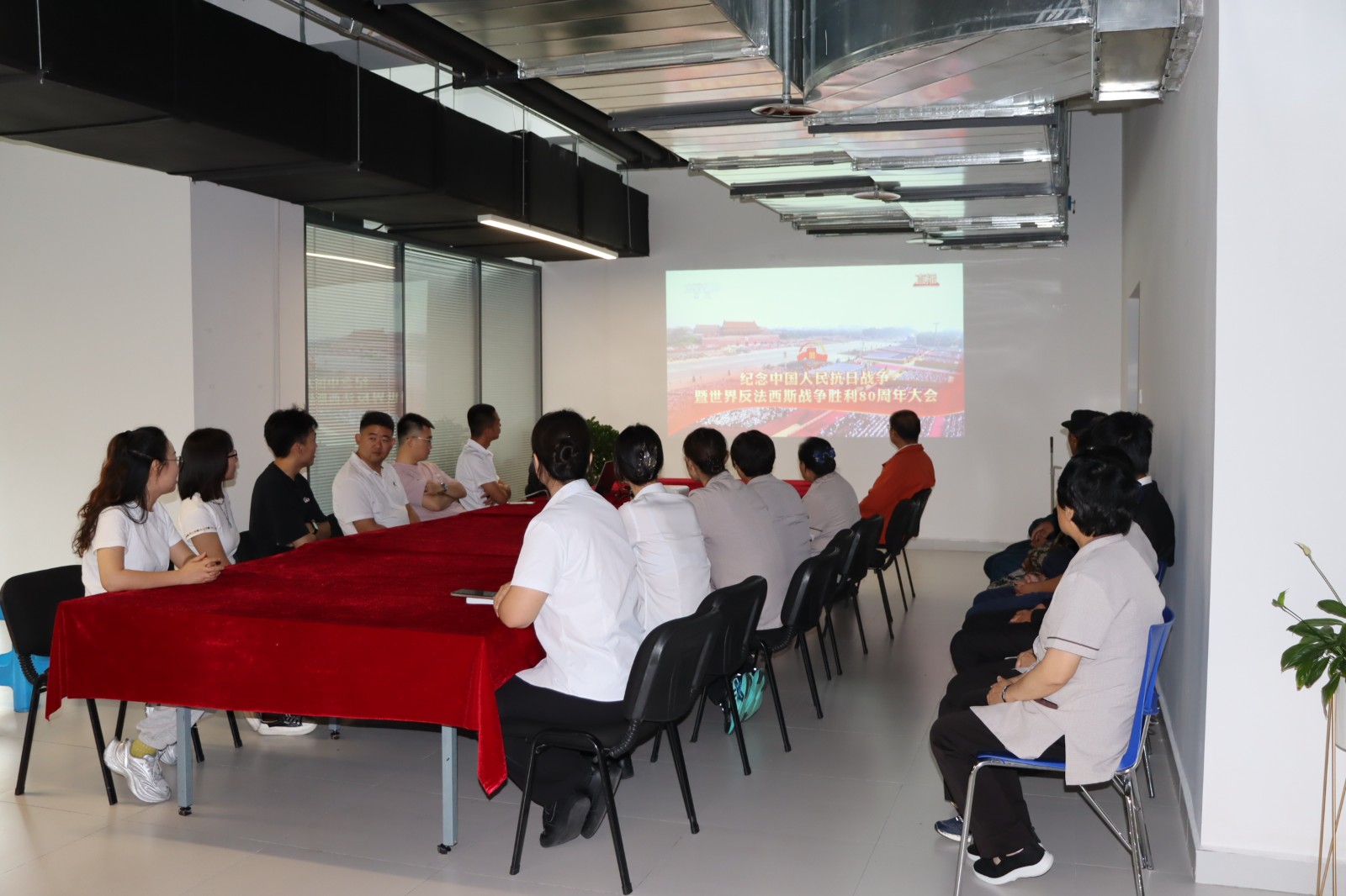 东方大厦、综合部 (1).JPG